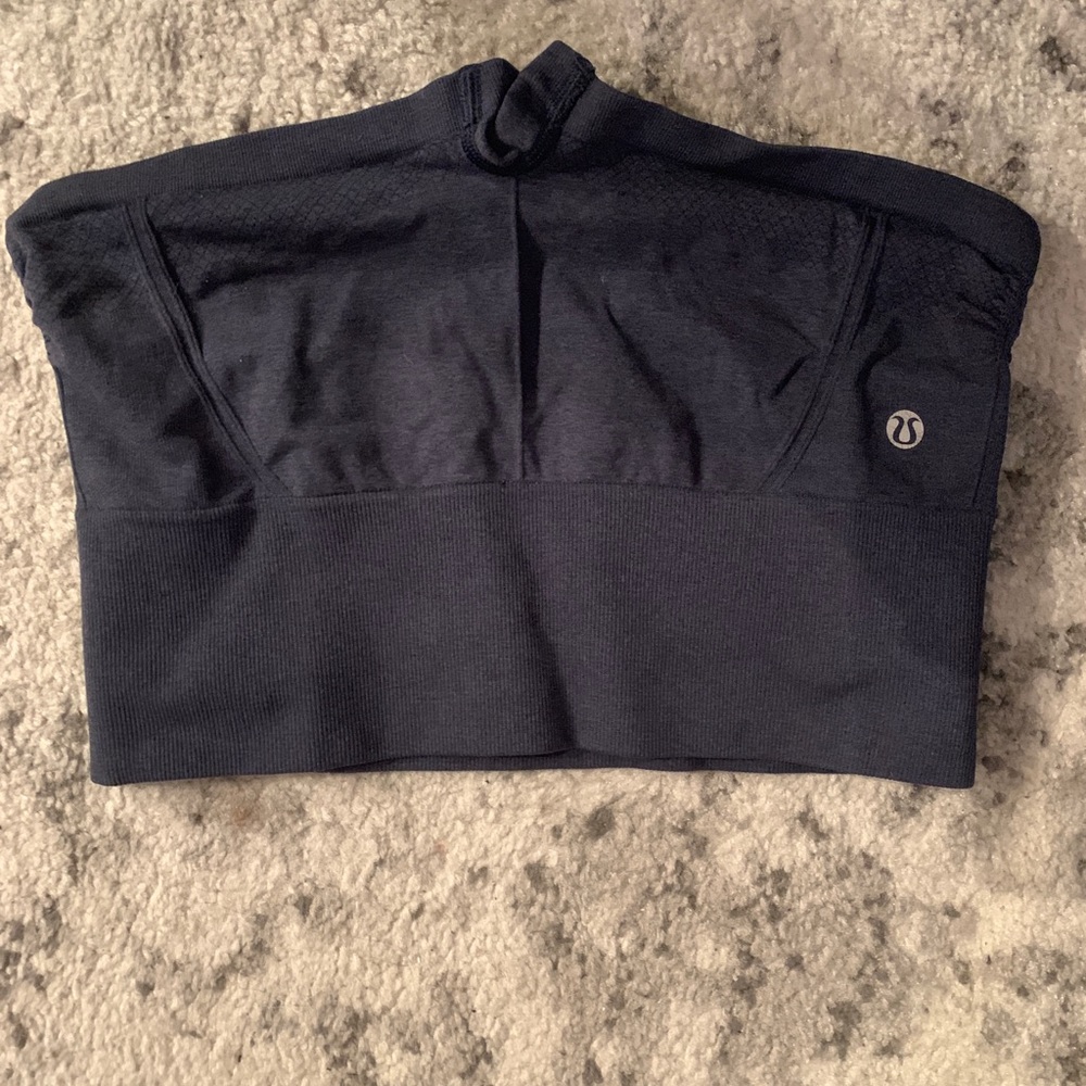 LULULEMON SHORTS SIZE 4
